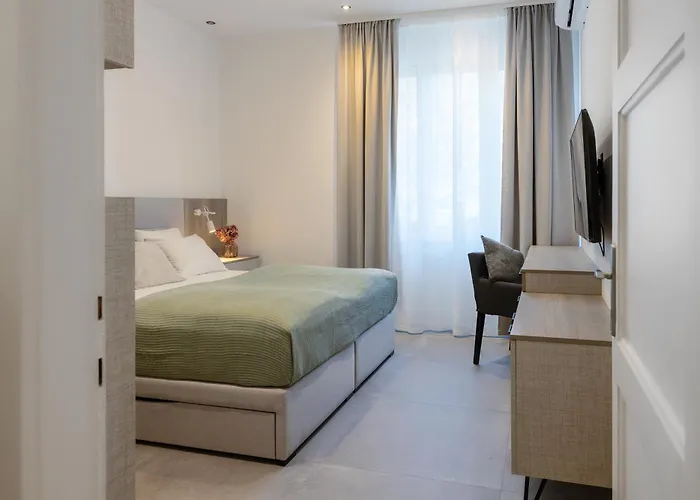 Gabi- New , 5 Min Walk From Diocletian S Palace Apartment Split