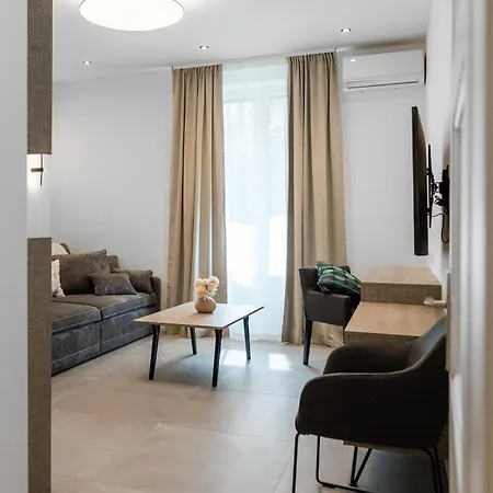 Apartmán Gabi- New , 5 Min Walk From Diocletian S Palace Split