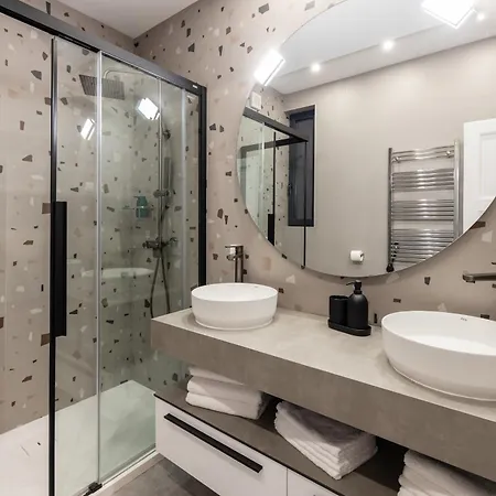 Gabi- New , 5 Min Walk From Diocletian S Palace