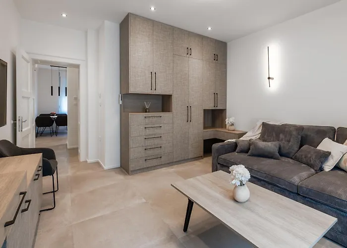 Gabi- New , 5 Min Walk From Diocletian S Palace