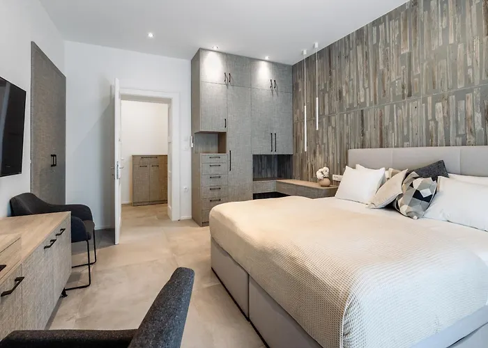 公寓 Gabi- New , 5 Min Walk From Diocletian S Palace