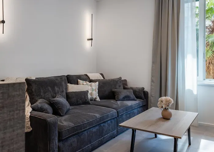 아파트 Gabi- New , 5 Min Walk From Diocletian S Palace